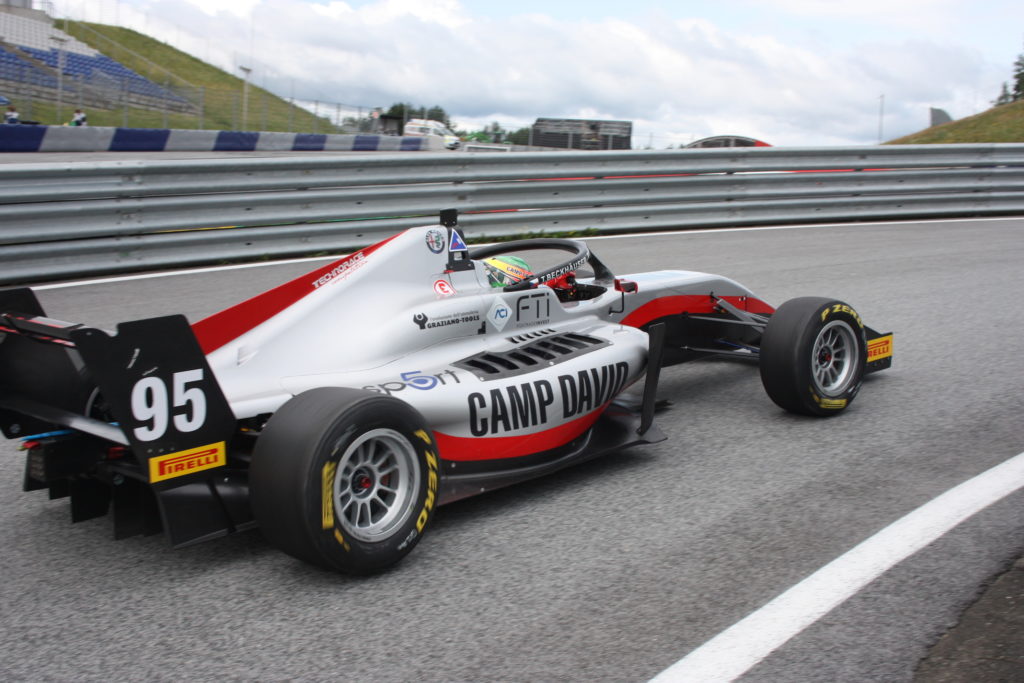 Italská F3 v Rakousku: Silný Tom Beckhäuser